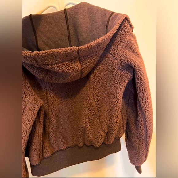 Lululemon Sherpa Zip-Up - Picture 2 of 2